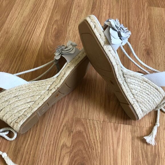 NWT Jutelia Made In Spain Women’s Suede Flower Wedge Espadrilles - Picture 13 of 14